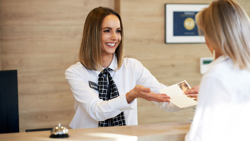 A Checkin Adm resolve o atendimento, check-in e suporte aos hóspedes.