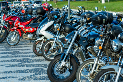 Teciomar Ábila apresenta o ranking das motos mais vendidas no Brasil em 2025 e suas principais características.