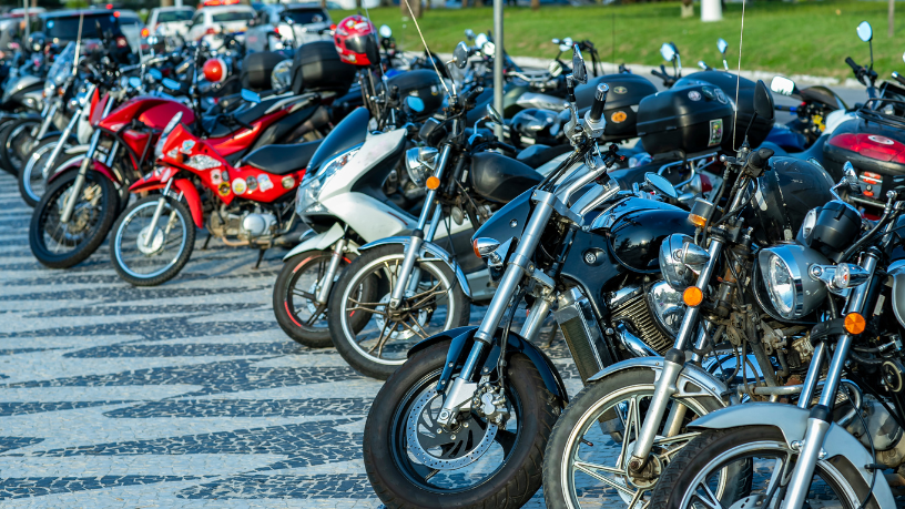 Teciomar Ábila apresenta o ranking das motos mais vendidas no Brasil em 2025 e suas principais características.