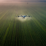 Drones no agronegócio: João Eustáquio De Almeida Junior explica como a tecnologia apoia o monitoramento eficiente de lavouras e pastagens.
