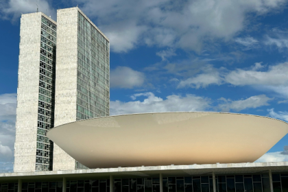 Chico Rodrigues critica polarização política e reforça ações em Roraima: impactos e reflexões para o Brasil