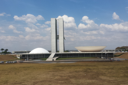 PEC do 6x1 na CCJ da Câmara: avanço da proposta reacende debate sobre jornada de trabalho no Brasil