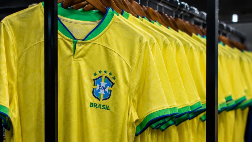 O Impacto do Design Esportivo e o Valor da Camisa do Brasil no Mercado da Copa do Mundo